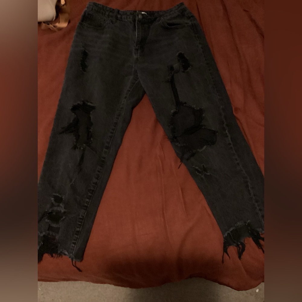 Fashion nova black ripped mom jeans SIZE 9